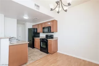 Photo #4: 2532312 Listing 