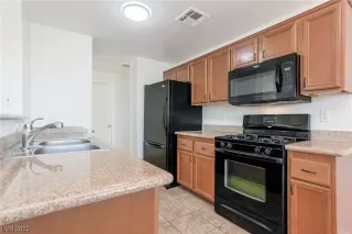 Photo #5: 2532312 Listing 