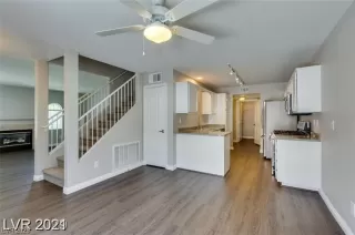 Photo #6: 2532333 Listing 