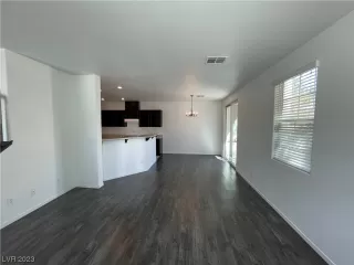 Photo #1: 2532366 Listing 