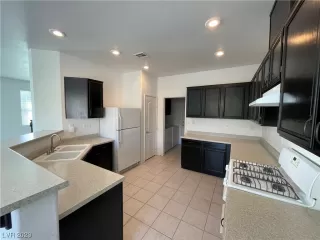 Photo #2: 2532366 Listing 