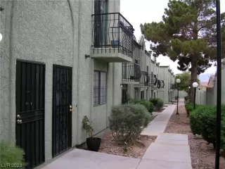 Photo #1: 2532420 Listing 