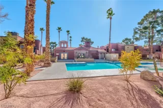 Photo #1: 2532431 Listing 