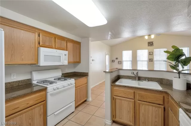 MLS: 2532451 Condo For Sale