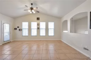 Photo #6: 2532451 Listing