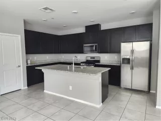 Photo #2: 2532486 Listing 