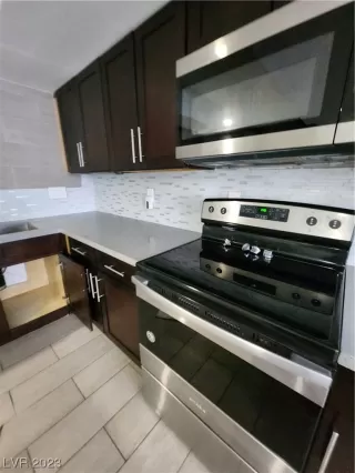 Photo #1: 2532504 Listing 