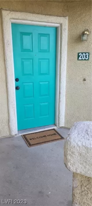 Photo #4: 2532540 Listing