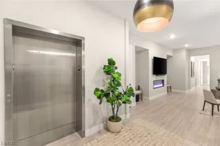 Photo #1: 2532542 Listing