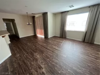 Photo #5: 2532557 Listing 