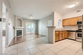 Photo #4: 2532558 Listing 