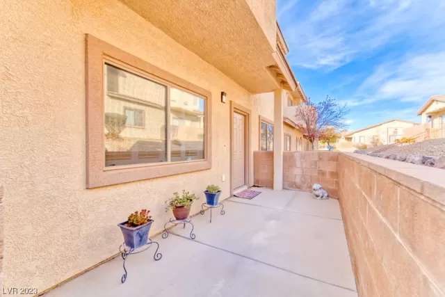 MLS: 2532614 Condo For Sale