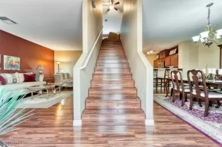 Photo #1: 2532614 Listing 