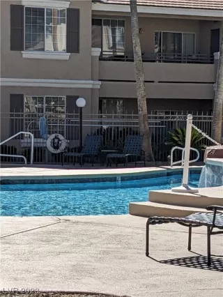 Photo #4: 2532627 Listing 