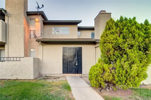 MLS: 2532636 Condo For Sale