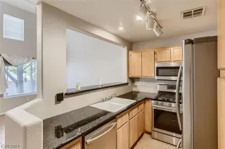 Photo #2: 2532654 Listing 