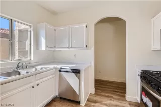 Photo #2: 2532681 Listing