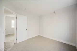 Photo #4: 2532685 Listing