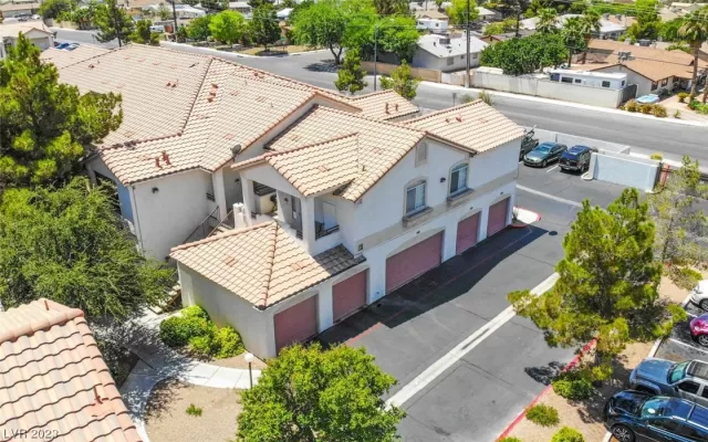 MLS: 2532693 Condo For Sale