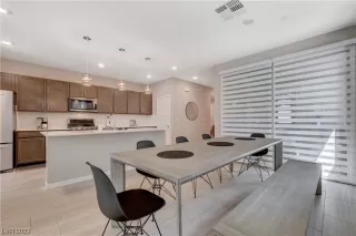 Photo #3: 2532711 Listing