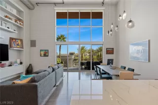 Photo #1: 2532717 Listing