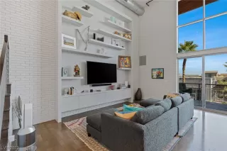 Photo #3: 2532717 Listing