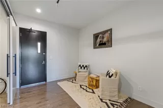 Photo #6: 2532717 Listing