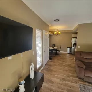 Photo #3: 2532728 Listing