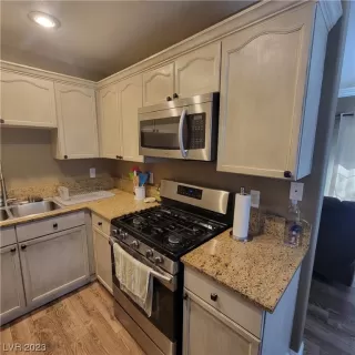 Photo #4: 2532728 Listing