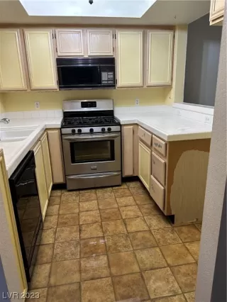 Photo #4: 2532751 Listing