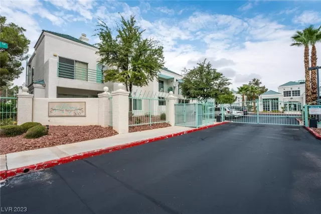 MLS: 2532753 Condo For Sale