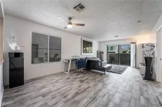 Photo #2: 2532753 Listing