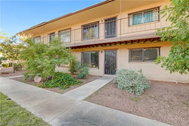 MLS: 2532758 Condo For Sale