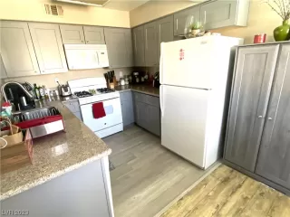 Photo #4: 2532793 Listing