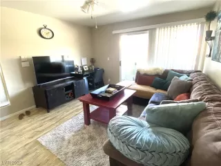 Photo #6: 2532793 Listing