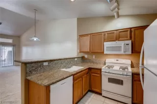 Photo #5: 2532855 Listing 