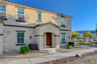 Photo #1: 2532867 Listing 