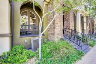 Photo #3: 2532906 Listing