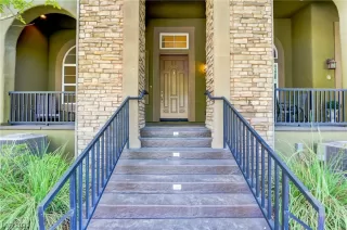 Photo #5: 2532906 Listing