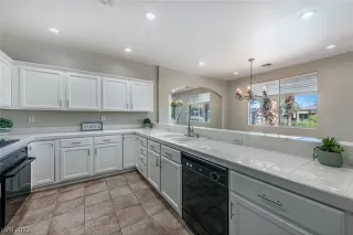 Photo #6: 2532922 Listing 