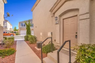 Photo #3: 2532928 Listing