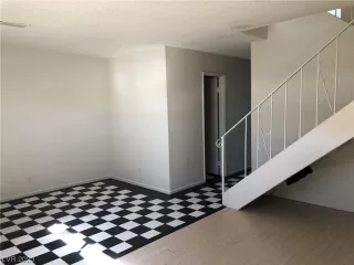 Photo #2: 2532944 Listing 