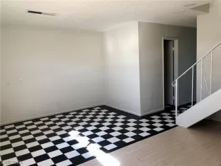 Photo #4: 2532944 Listing 