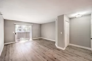 Photo #5: 2532950 Listing