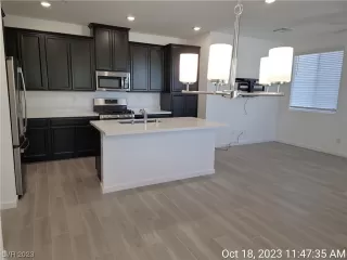 Photo #4: 2532957 Listing 