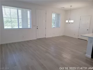 Photo #5: 2532957 Listing 