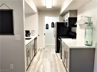 Photo #6: 2532958 Listing 