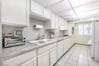 Photo #2: 2532991 Listing 