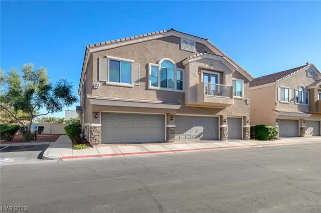 MLS: 2533027 Condo For Sale