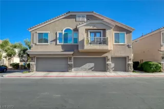 Photo #1: 2533027 Listing